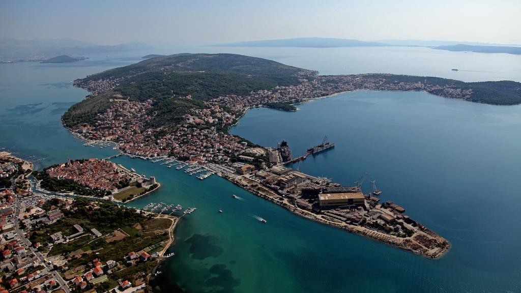 Apartments Vukman Trogir Exterior photo