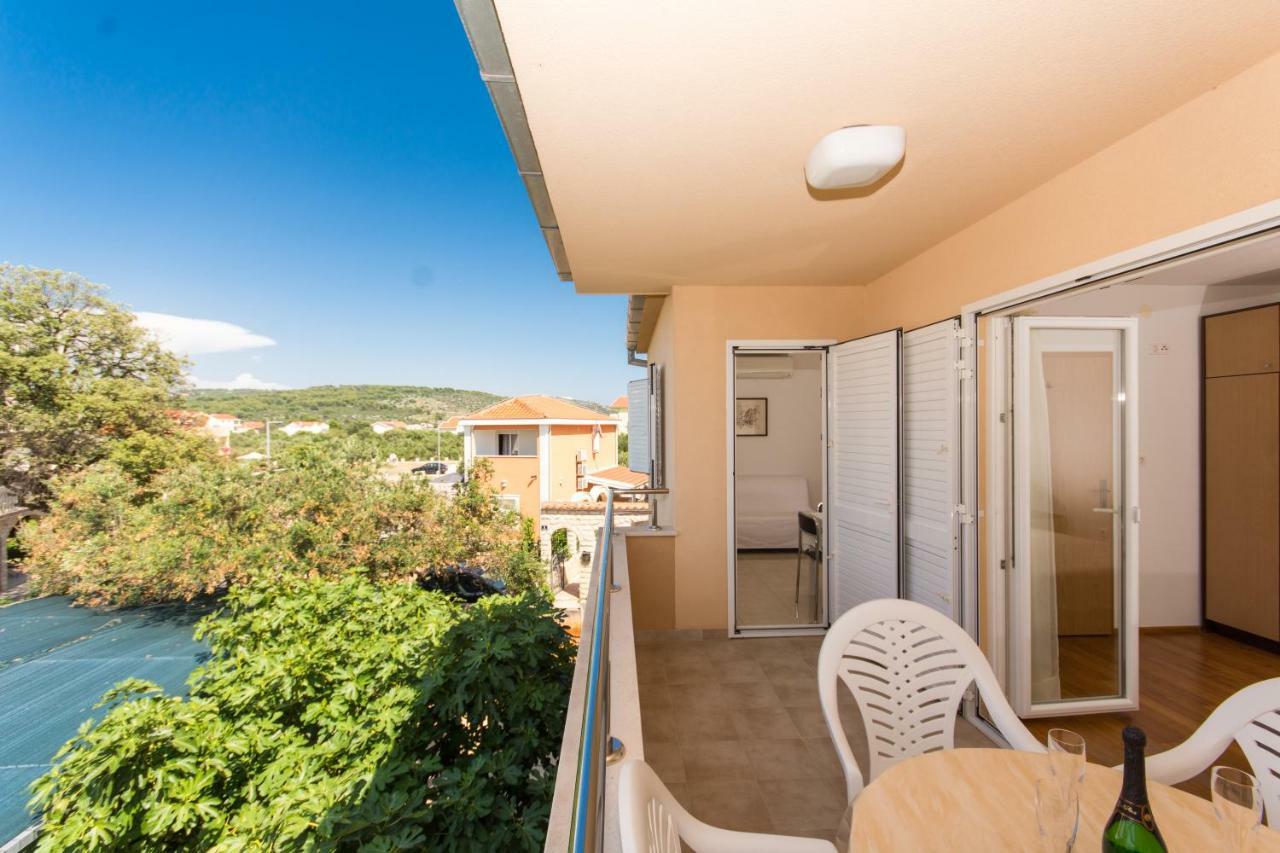 Apartments Vukman Trogir Exterior photo